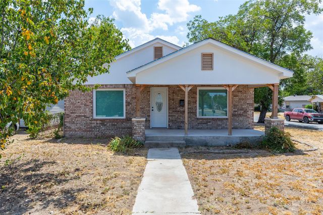 1781 N 10th St — Highland Terrace