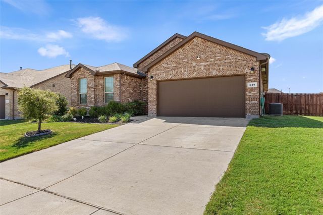629 Dunster Ln — Basswood Xing Ph 2