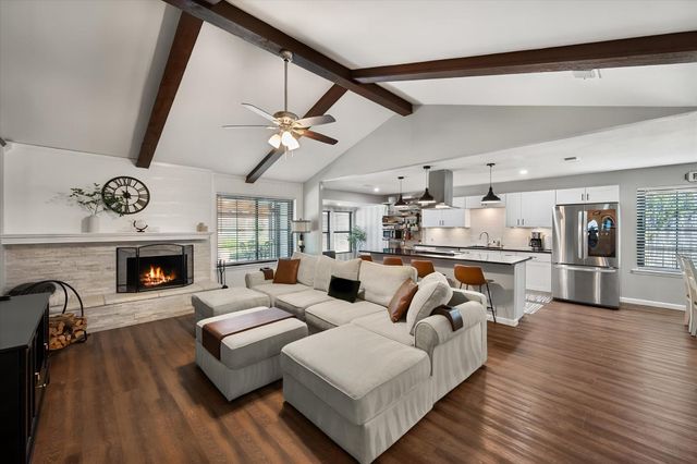 7621 Oak Ridge Dr — Kingswood Estates Add
