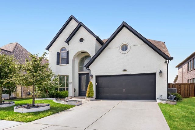 1211 Rushcroft Way — Devonshire Village 13a