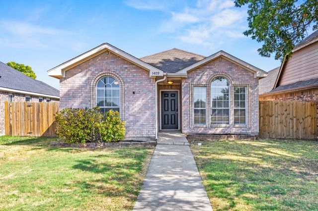 1409 E Brown St — Wyndham Estates Ph II