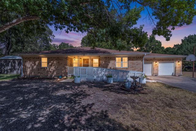 896 Randy Dr — Hammel N D