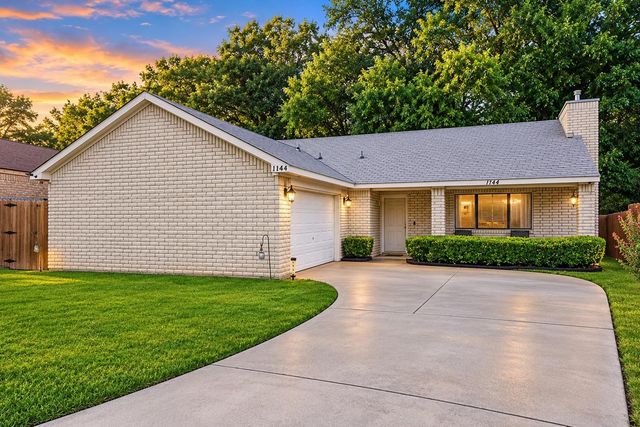 1144 Castlewood Ct — Southpointe
