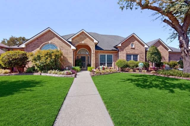 2505 Inverrary Dr — Country Club Estates Sec 4