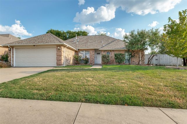 6700 Greenleaf Dr — Foster Village Add