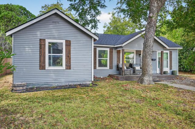 209 Cynisca St — University-Rev