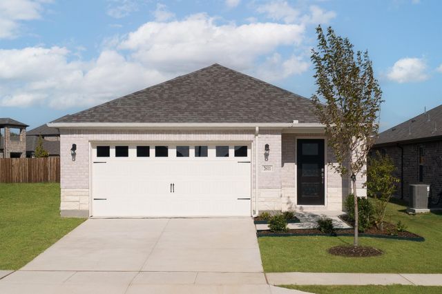 2611 Hawkins St — Churchill