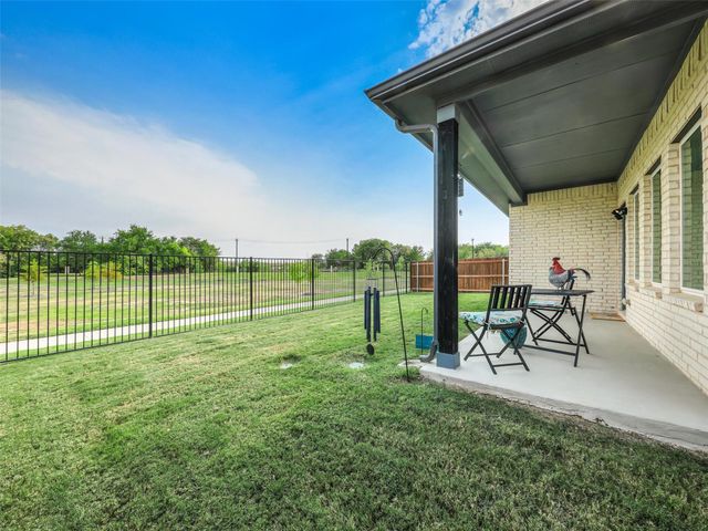 3921 Bluestem Blvd — Sagebrook