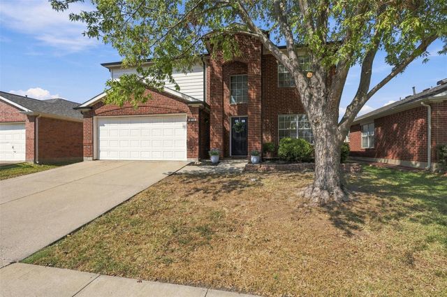303 Charleston Dr — Lakeside Estates Ph II