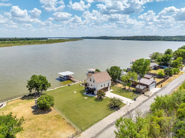 5901 Parkside Ct — Arrowhead Shores Sec B