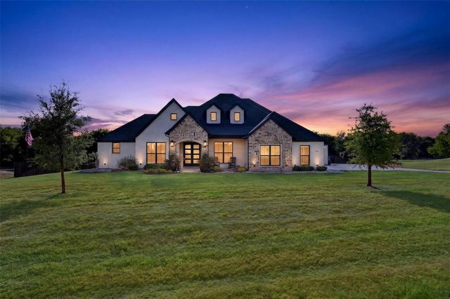 420 Cobb Ln — Cross Fence at Oak Vista