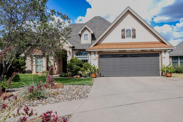 2310 Ians Ct — Legacy Village