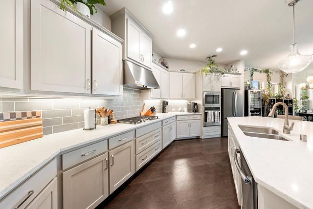 751 Dover Dr — Lakewood Ph 1