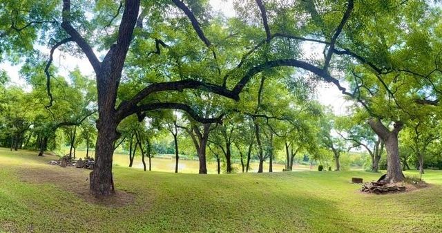8704 Frontier Ct — Brazos River Acres Sec B