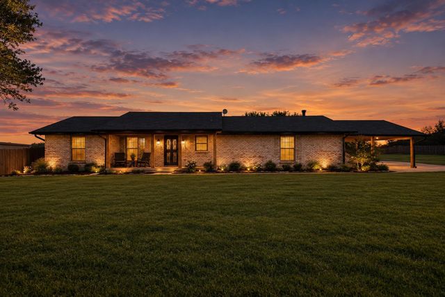 452 E Pecan Tree Rd — E C School Land