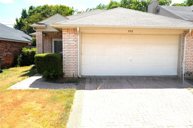 532 Majestic Park Ln — Hillcrest 03