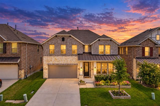 633 Taylor Dr — Woodcreek Ph 9c-2