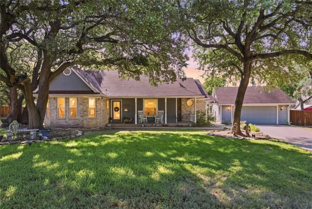 14212 Wagner Dr — Middle Bosque