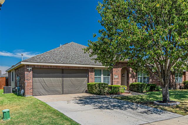 114 Freedom Trl — Brookville Estates Ph 1
