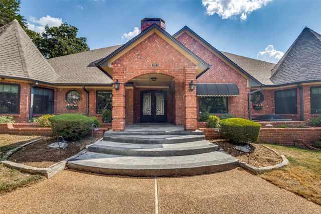 1013 Diamond Blvd — Diamond Circle Estate Add