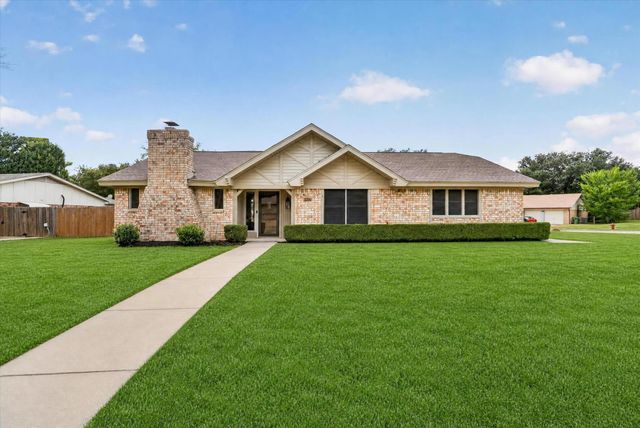 5817 Stone Dr — Holiday North Add