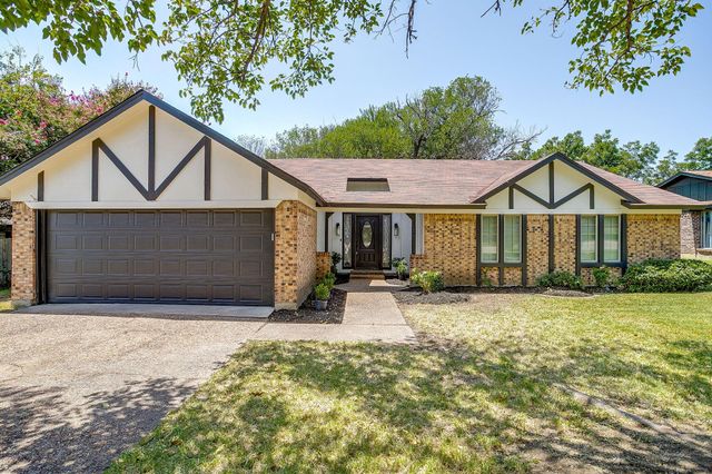 105 Lakeway Dr — Westpark Add