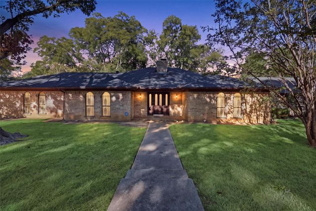 6437 Suncrest Ct — Diamond Loch Add