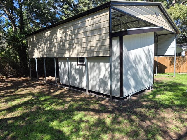 3837 Boquillas Cir — Indian Harbor Ph 18