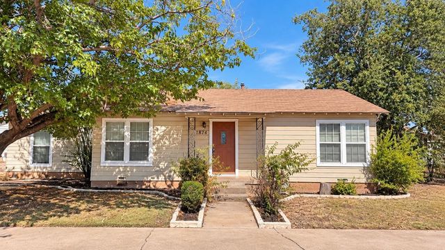 1874 Jeanette St — Memorial Park