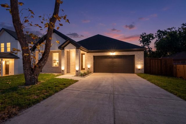 403 S Medora St — Terrell Original