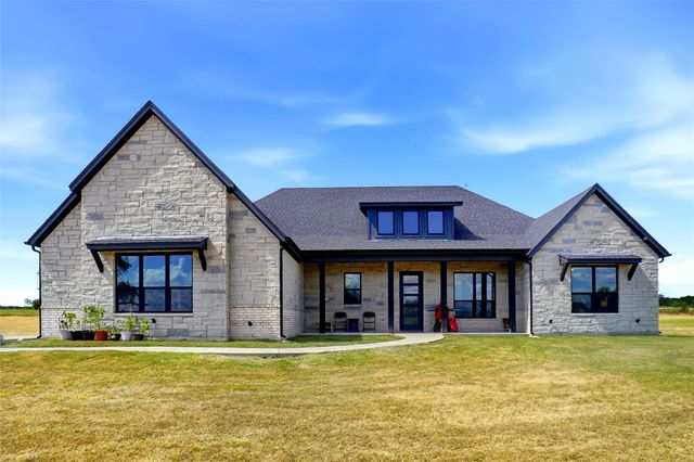 1015 Louise Ln — none