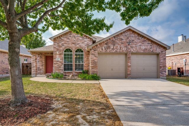 1277 Stone Ln — Heritage