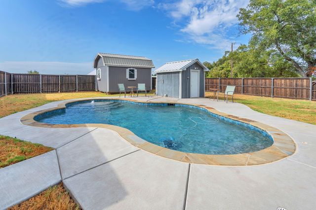 14805 Old Garner Rd — garner