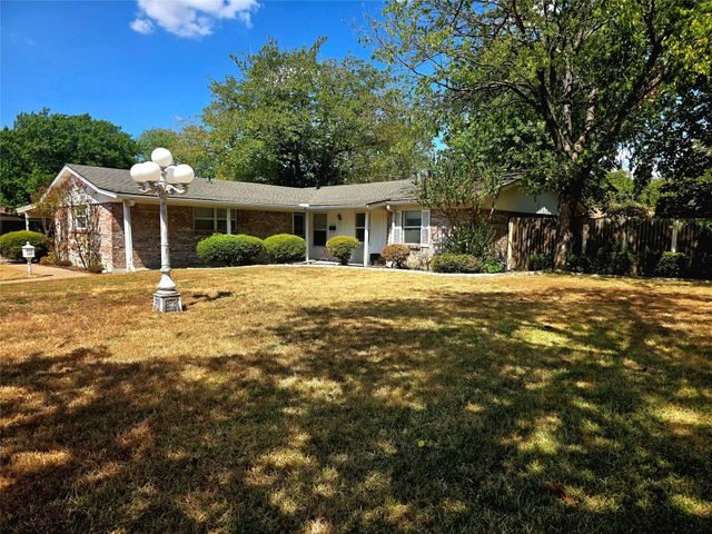 272 Palomino Dr — Rancho North Add