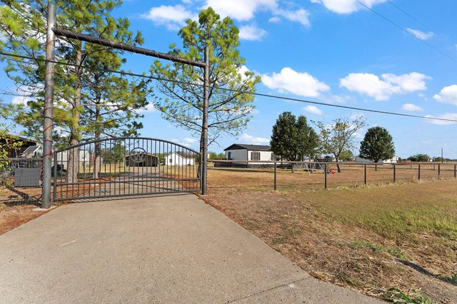 1222 Anglin Way — Farm View Estates