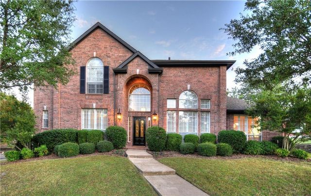 1531 Parkside Cir — Lago Vista