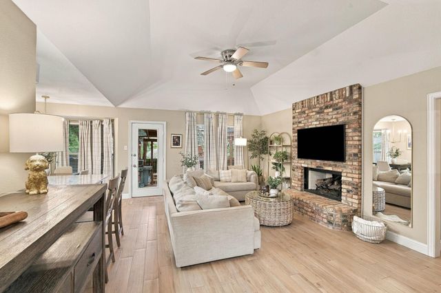 1639 Catherine St — Midlothian Meadows
