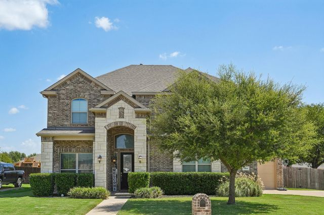 706 Dover Dr — Windermere Estates