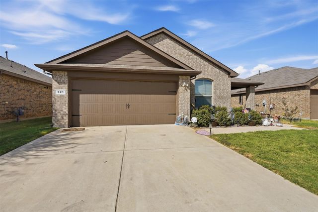 821 Rutherford Dr — Crescent Spgs Ranch Ph $
