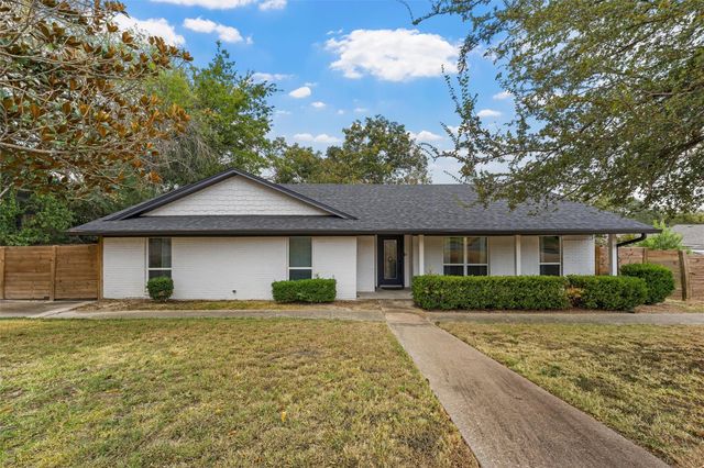 1132 Western Oaks Dr — Woodland West