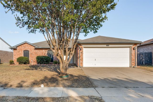 7728 Liz Ln — Northpark Village Addition