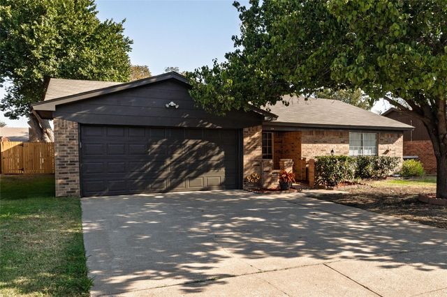 304 Cambridge Dr — Cambridge Estates