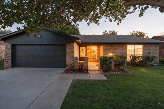 304 Cambridge Dr — Cambridge Estates