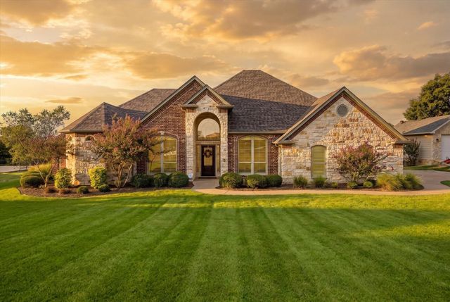 1616 Crow Creek Dr — Bentwater On Lake Granbury Sec Three