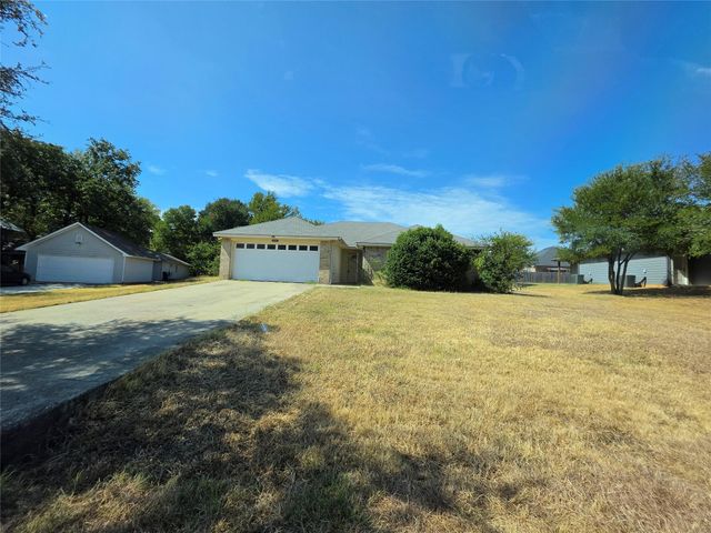 6204 Kelly Dr — Sealey Ridge