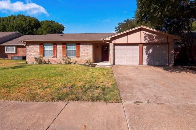 7917 Berrybrook Dr — Foster Village Add