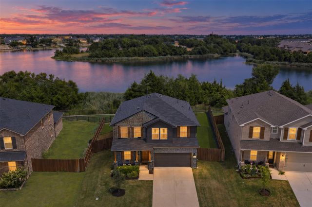 2405 Lundy Canyon St — Travis Ranch Marina Lt #2
