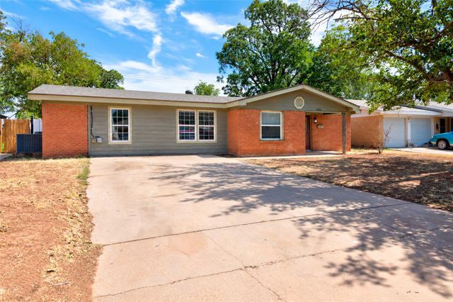 2001 Westview Dr — Green Acres