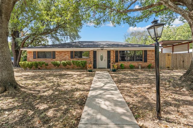 400 Cranbrook Dr — WESTERN HTS
