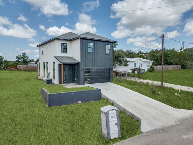 2518 Elk Trl — commanche cove